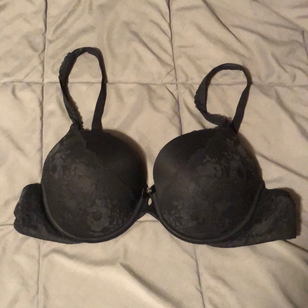 Victoria’s Secret Body perfect shape Bra
